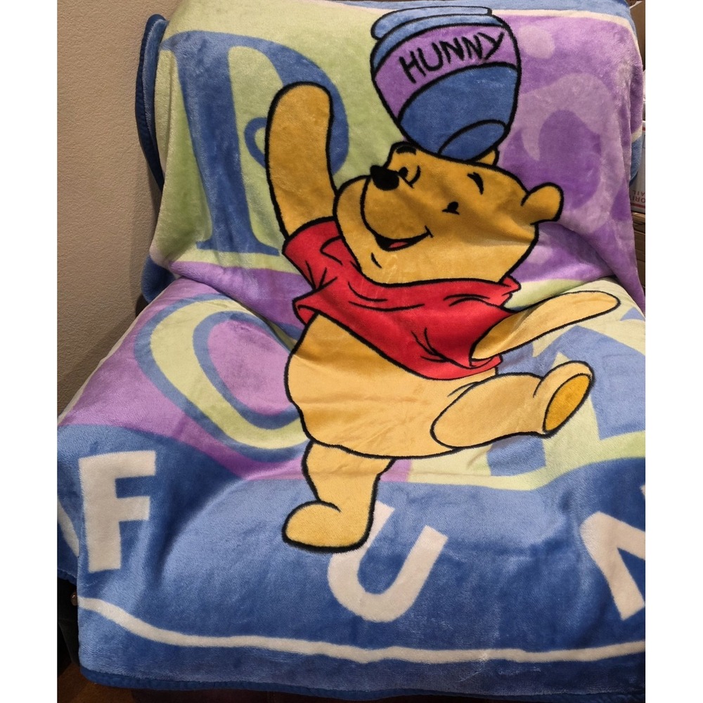 VTG Disney 100 Acre Collection Winnie the Pooh Plush Afghan Blanket 50 x‎ 60